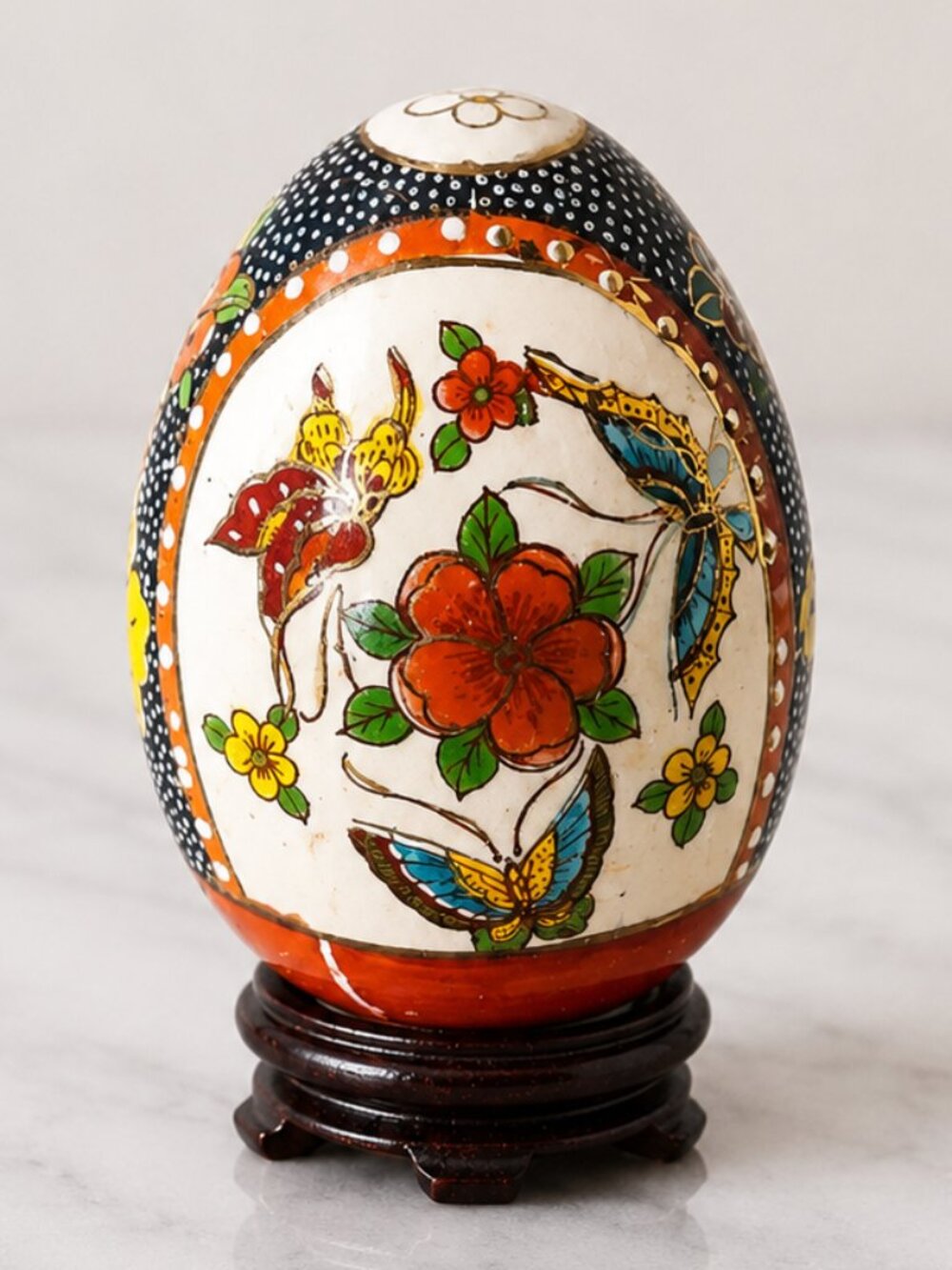 VTG Japanese Satsuma porcelain egg Hand-Painted Floral Butterfly Design 3.5”